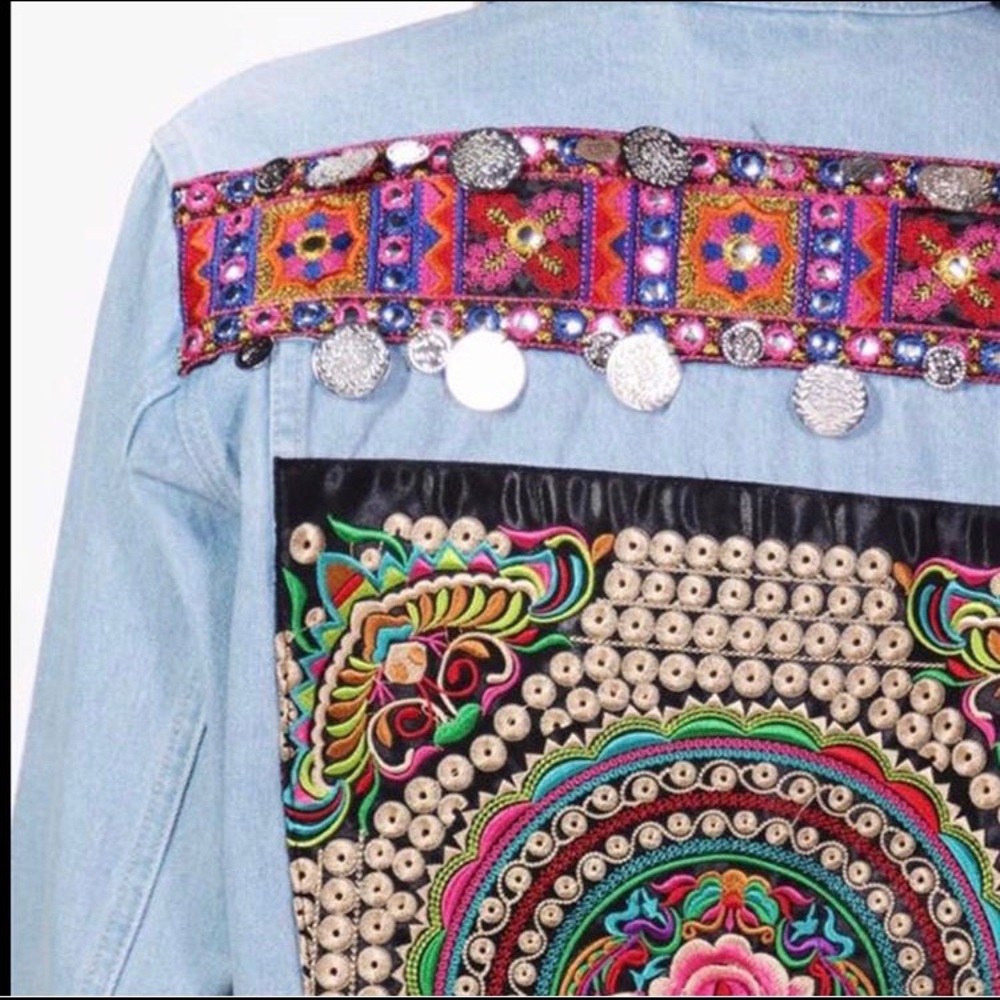 SILDDDD! Coachella vibe denim jacket - Picture 3 of 16